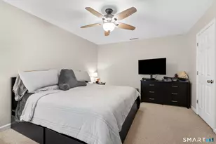 680 Hope St, Stamford, CT 06907 - Photo 10