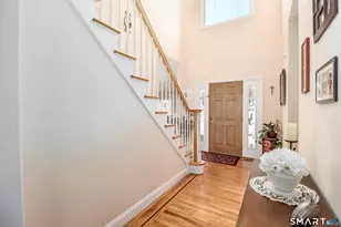 3 Spring Ridge Ct, Danbury, CT 06811 - Photo 2