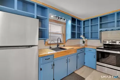 13 Benjamin Street, Bristol, CT 06010 - Photo 8