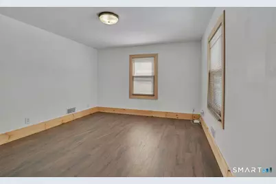 13 Benjamin Street, Bristol, CT 06010 - Photo 4