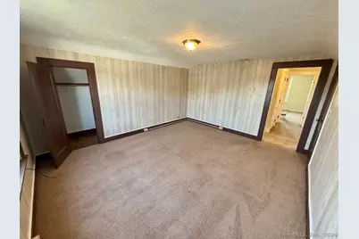 26.5 Bridgeport Avenue, Milford, CT 06460 - Photo 4