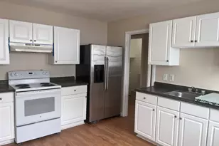 246 Elm St, West Haven, CT 06516 - Photo 4