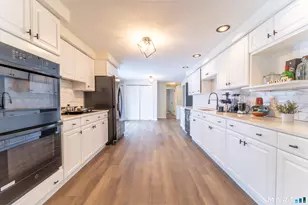 97 University Ave, East Hartford, CT 06108 - Photo 12