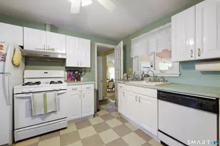 249 Wheeler Park Ave, Fairfield, CT 06825 - Photo 10