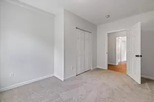 34 Pleasant St, Plainfield, CT 06374 - Photo 8