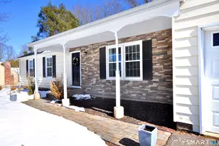 39 Huckleberry Ln, Manchester, CT 06040 - Photo 2