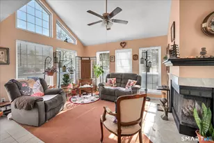 44 Carriage Crossing Ln, Middletown, CT 06457 - Photo 6