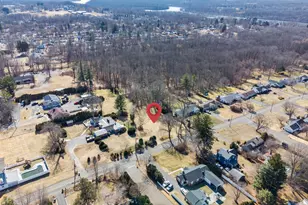 15 Bridge Ln, Enfield, CT 06082 - Photo 2