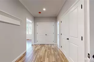 15 Bridge Ln, Enfield, CT 06082 - Photo 4