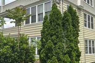 81 Chambers St, Waterbury, CT 06708 - Photo 1