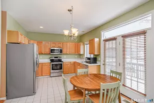 114 Silversmith Dr, Danbury, CT 06811 - Photo 8