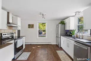 93 Flyers Dr, Norwich, CT 06360 - Photo 8