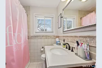 170 Marilyn Drive, Bridgeport, CT 06606 - Photo 12