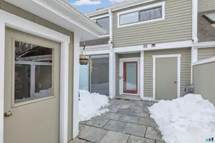 82 Country Walk, Shelton, CT 06484 - Photo 4