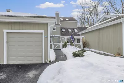 82 Country Walk, Shelton, CT 06484 - Photo 2