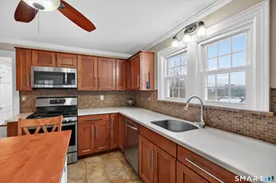 10 Hammer Pl, Branford, CT 06405 - Photo 14