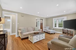 10 Hammer Pl, Branford, CT 06405 - Photo 4