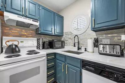 2122 Old Pond Lane #2122, Norwich, CT 06360 - Photo 4