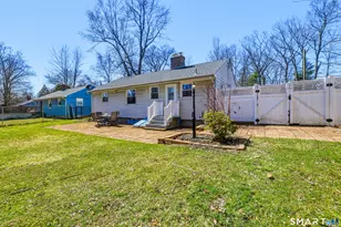 91 Ellsworth Dr, Bloomfield, CT 06002 - Photo 22