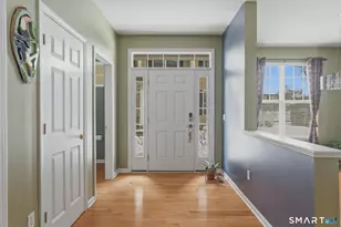 49 Park Pl Cir, West Hartford, CT 06110 - Photo 4