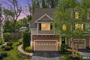 49 Park Pl Cir, West Hartford, CT 06110 - Photo 2