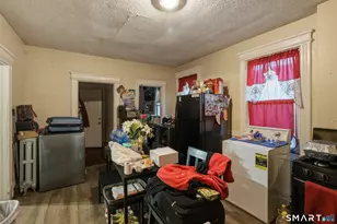 370 Maple Ave, Hartford, CT 06114 - Photo 6