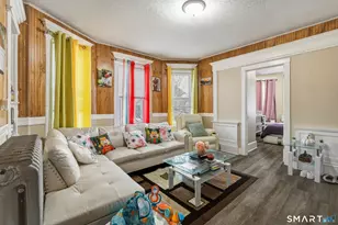 370 Maple Ave, Hartford, CT 06114 - Photo 12