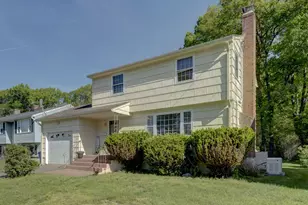 269 Hollister Dr, East Hartford, CT 06118 - Photo 2