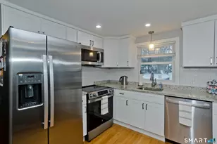 60 Barry Ln, Simsbury, CT 06070 - Photo 10