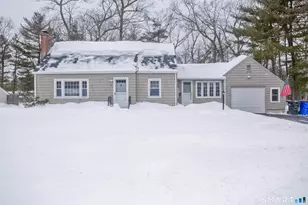 60 Barry Ln, Simsbury, CT 06070 - Photo 2