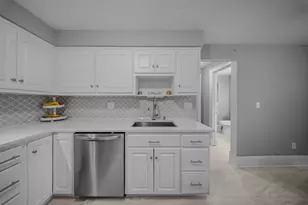 76 River Bend Rd, Stratford, CT 06614 - Photo 4