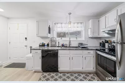 1081 New Haven Road #APT 6G, Naugatuck, CT 06770 - Photo 4