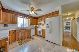 270 Higby Rd, Middletown, CT 06457 - Photo 10