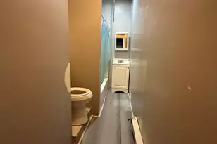 28 Hill St, Waterbury, CT 06704 - Photo 4