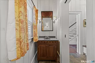 422 Scofieldtown Rd, Stamford, CT 06903 - Photo 20