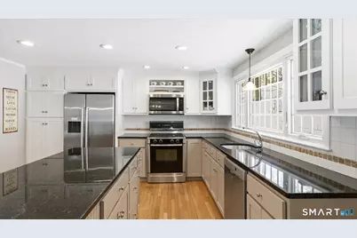 5 Shady Lane, Simsbury, CT 06092 - Photo 2