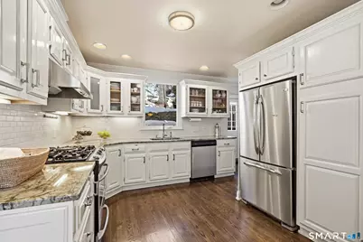 5 Halliwell Drive, Stamford, CT 06902 - Photo 12