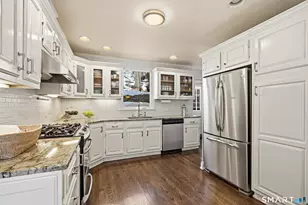 5 Halliwell Dr, Stamford, CT 06902 - Photo 12