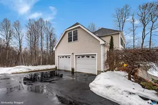10 Stonewall Ln, Clinton, CT 06413 - Photo 2