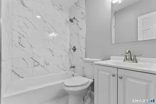 31 Alton St, Waterbury, CT 06705 - Photo 10