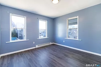 27 Beacon Street, Waterbury, CT 06704 - Photo 6