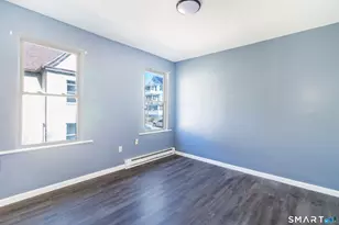 27 Beacon St, Waterbury, CT 06704 - Photo 4