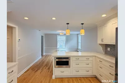 1091 Round Hill Road, Fairfield, CT 06824 - Photo 4