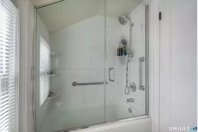 61 Astoria Avenue, Bridgeport, CT 06604 - Photo 16