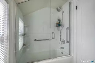 61 Astoria Ave, Bridgeport, CT 06604 - Photo 16