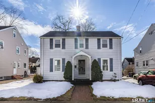 61 Astoria Ave, Bridgeport, CT 06604 - Photo 1