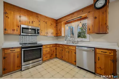 15 Sunnieside Drive, East Lyme, CT 06357 - Photo 12