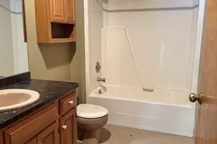 210 Treadwell St, Hamden, CT 06517 - Photo 12