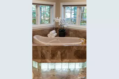 13 Chatsworth Place, Farmington, CT 06032 - Photo 22