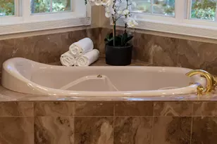 13 Chatsworth Pl, Farmington, CT 06032 - Photo 22